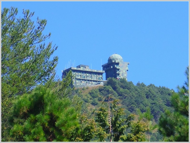 26.遠眺小雪山.JPG