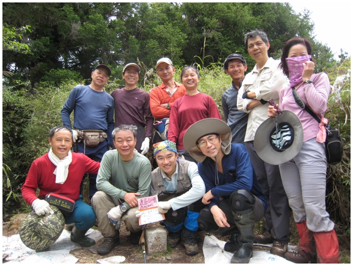 2010-05-02_11-09-11-登頂鹿屈山.JPG